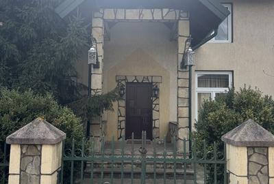 Casă cu 4 camere în Ipotești - 5