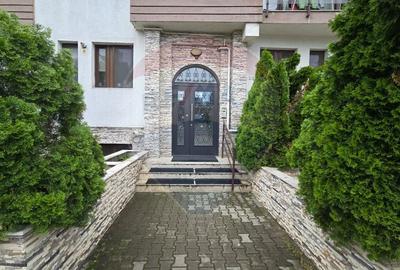 Apartament cu 3 camere semidecomandat în Dămăroaia - 1