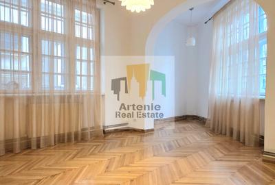 Casă cu 5 camere cu Teren 350 Mp în P-ța Unirii - 2