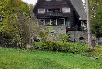 Casă cu 8 camere cu Teren 50 Mp în Furnica - 3