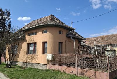 Casă cu 4 camere în Leordeni - 7