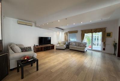 Vila cu piscina interioara, mobilata, langa British School - 2