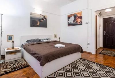 Garsonieră decomandată, mobilată în Calea Victoriei