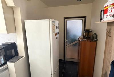 Apartament 3 camere Zona 9 Mai, Aleea Teilor - 9