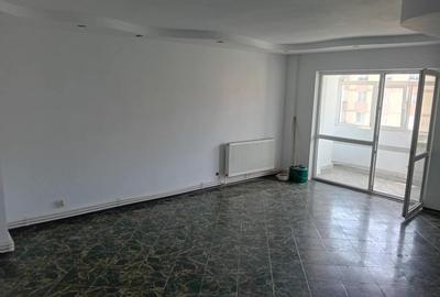 Ap 3 Cam central B-dul Traian 70 mp etaj 3 decomandat 2 bai bloc nou Ap 3 Cam central B-dul Traian 70 mp etaj 3 decomandat 2 bai bloc nou - 3