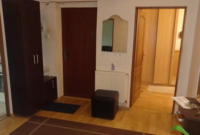 Inchiriez apartament 4 camere decomandat in Deva, et 3 Piata - 9