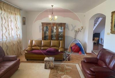 Casă individuală cu 5 camere cu Piscina în Central - 9