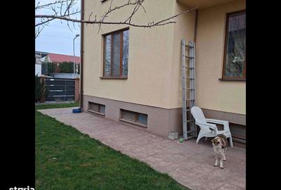 Casă cu 7 camere cu Teren 380 Mp în Central - 2