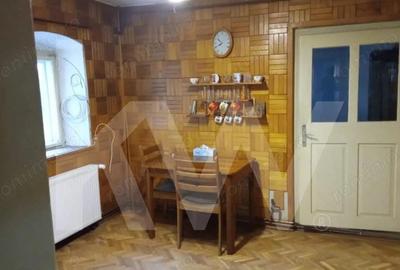 Casă cu 3 camere cu Canalizare în Central - 5