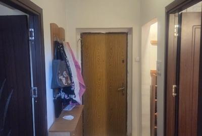 Garsonieră decomandată, mobilată în Sărari - 3