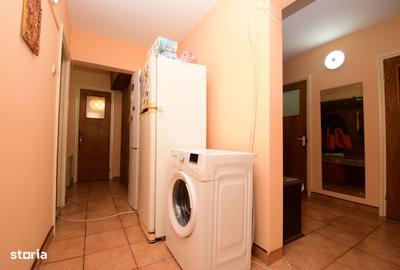 Apartament cu 4 camere decomandat în Titan - 9