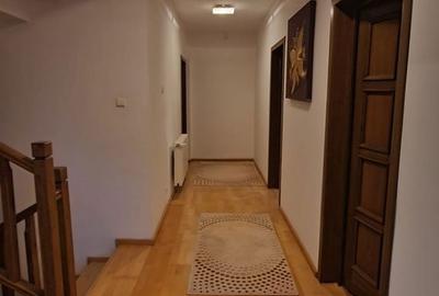 Casă cu 5 camere cu Teren 1030 Mp în Bârnova - 12