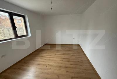 Casă cu Teren 454 Mp în Central - 3