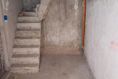 Casă cu 3 camere în Șendreni