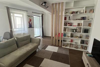 Garsonieră decomandată în P-ța Unirii - 1