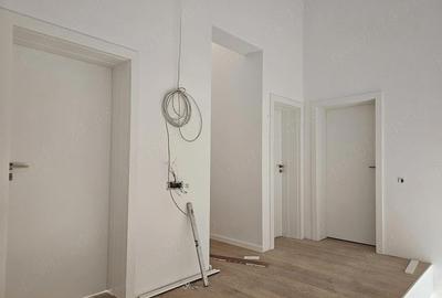 Casă cu 5 camere cu Teren 300 Mp în Central - 9