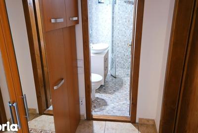 Apartament cu 3 camere semidecomandat, mobilat în Micro 17 - 16