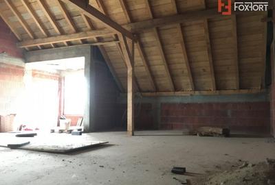 Casa tip triplex, cu 4 camere, de vanzare in Sanandrei. Casa tip triplex, cu 4 camere, de vanzare in Sanandrei. - 13