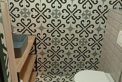 Spațiu comercial, de 228 mp, în Central - 3