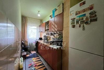Apartament cu 3 camere semidecomandat în Dâmbovița - 5