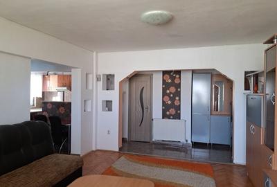 Apartament cu 3 camere semidecomandat în Careiului - 6