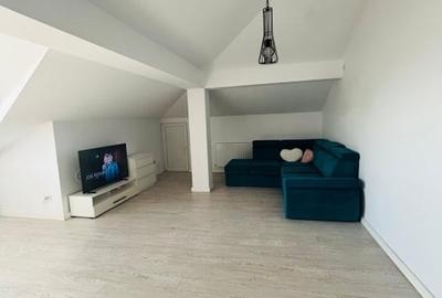 Apartament cu 2 camere decomandat, mobilat în Central