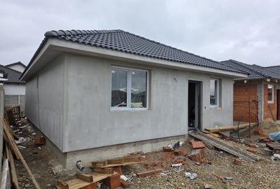 Casă cu 3 camere în Central - 2