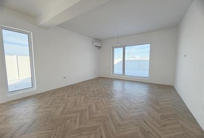 Casă cu 3 camere cu Teren 300 Mp în Berceni - 2