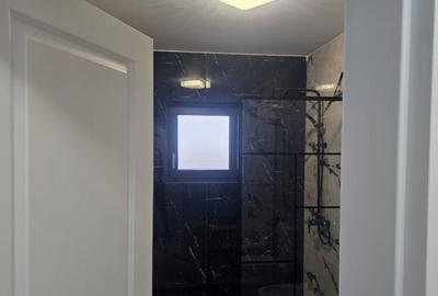 Casă cu 7 camere cu Teren 412 Mp în Malu Mare - 12