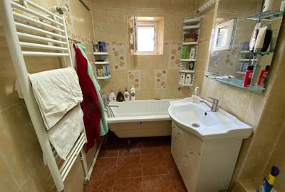Apartament cu 3 camere decomandat în Central - 3