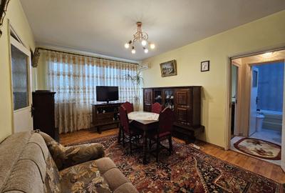 Apartament cu 2 camere semidecomandat în 1 Mai - 12