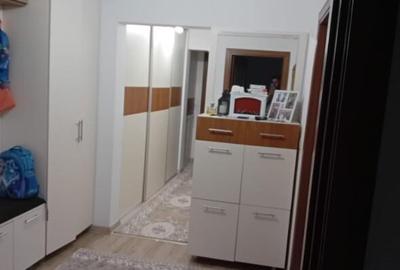 Apartament cu 3 camere decomandate Zona Obcini - 1