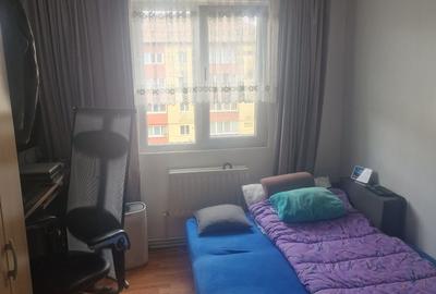Apartament cu 3 camere semidecomandat în Central - 3