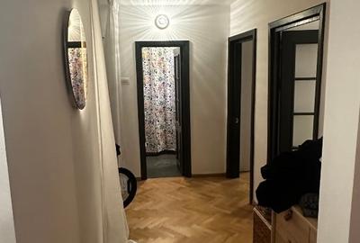 Apartament cu 3 camere decomandat, mobilat în P-ța Victoriei - 5