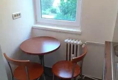 Garsonieră decomandată în Central - 2