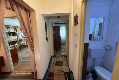 Apartament cu 3 camere decomandat, mobilat în Central - 2