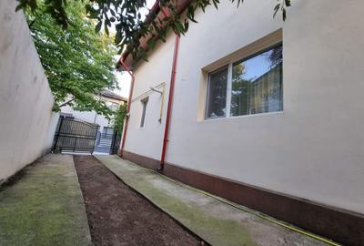 Casă cu 4 camere în Roșu - 8