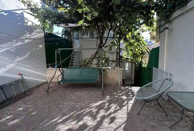 Casă cu 5 camere cu Canalizare în Trocadero - 1