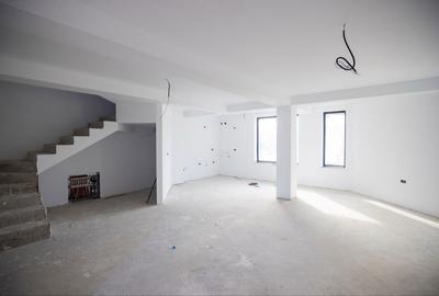 Casă cu 4 camere în Palazu Mare - 1