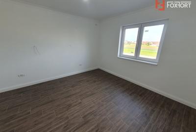 Duplex cu 3 camere cu Teren 283 Mp în Șag - 20