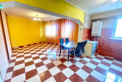 Apartament cu 3 camere decomandat, mobilat în Nord