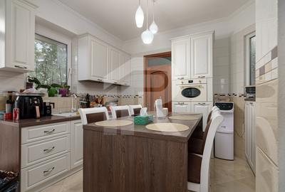 Casa cu teren de 3000 mp - ponton la lac - piscina si casa de oaspeti - 31