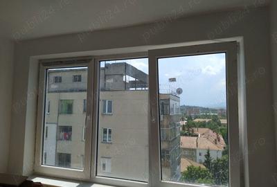 Apartament cu 3 camere decomandat în Onești - 4