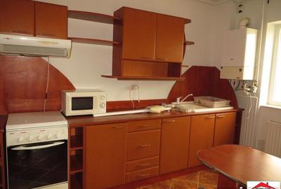 Apartament cu 2 camere decomandat în Central - 4