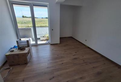 Apartament 3 camere 2 bai  balcon parcare zona Calea Surii Mici - 7