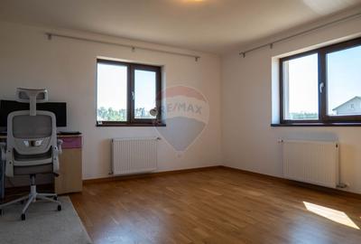 Vanzare vila deosebita cu 4 camere, Branesti - Autostrada Soarelui - 27