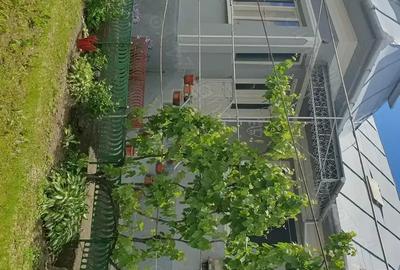 Casa de vanzare (schimb cu apartament) - 1