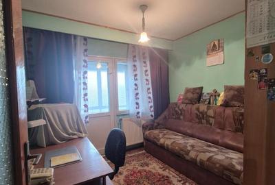 Republicii, zona buna, 4 camere, etaj 1 - 2