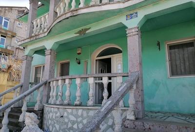 Casă cu 11 camere cu Teren 731 Mp în Central - 15