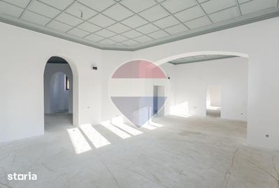 Spațiu comercial, de 420 mp, în Central